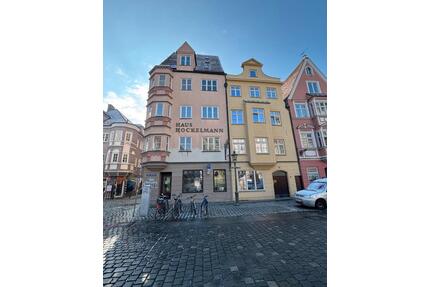 Charmante Dachgeschosswohnung in Bestlage – Augsburg Rathausplatz
