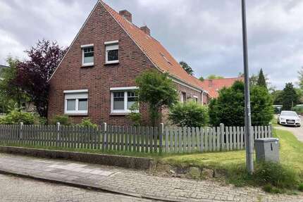 Haus zum Kaufen in Weener-Möhlenwarf 190.000,00 € 108 m²