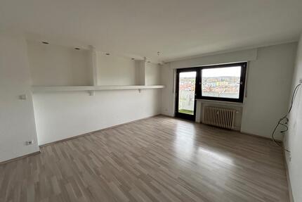 Gemütliche 1-Zimmer-Wohnung mit Balkon und Einbauküche in Aschaffenburg