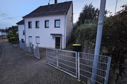 Haus Wohnhaus mit Garten in der Bauernstraße Schiffweiler