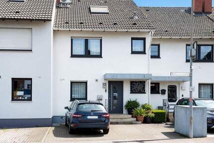 Gepflegtes Reihenmittelhaus mit Garten, Garage und Ausbaupotenzial in Ketsch