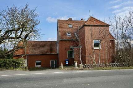 Haus zum Kaufen in Barsinghausen Bantorf 119.000,00 € 187 m² - Barsinghausen / Bantorf