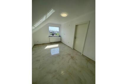 Sanierte 3 ZKB Wohnung ab 0526 zu Vermieten - Illingen