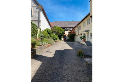 Große 3-Zimmer-Wohnung im Anbau „Wohnen wie im eigenen Haus“ - Schonungen Forst