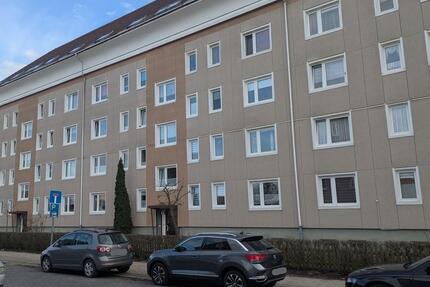 Wunderschöne 4-Raum-Wohnung mit hochwertiger Ausstattung zu vermieten - Neubrandenburg Datzeberg