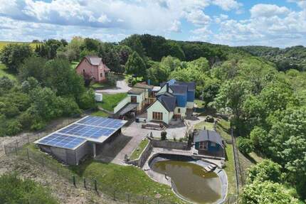 +++ Wunderschönes Einfamilienhaus mit mehreren Wohneinheiten und mitten im Grünen +++ - Wethau