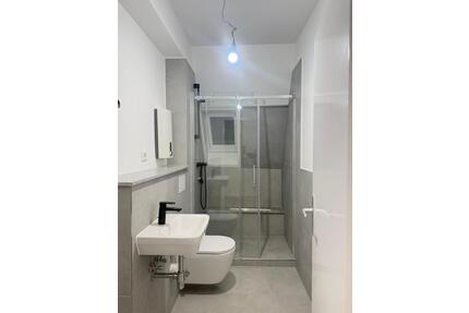 Kernsanierte 4-Zimmer-Wohnung (85 m²) mit großzügigem Spitzboden - Oberhausen Alsfeld