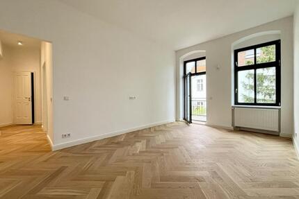 Charmante 2-Zimmer-Wohnung mit Balkon im ruhigen HH | EBK | Keller | Altbau - Berlin Steglitz-Zehlendorf