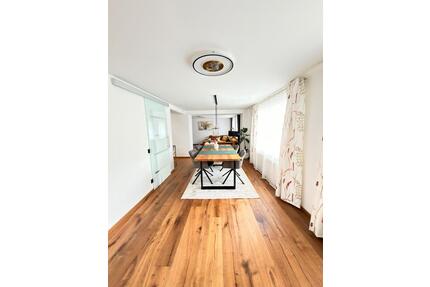 Modern renoviertes Haus mit 2 Eingängen und Innblick - 158 m² - Bad Füssing