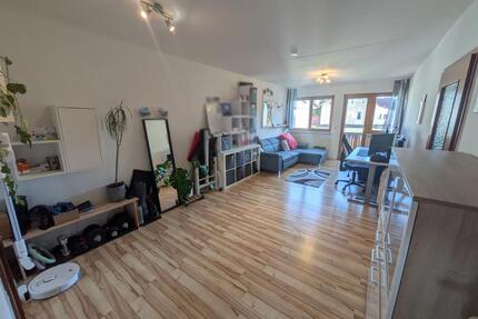 Helle 2 Zimmer Wohnung, zentral und ruhig in Krailling - Planegg