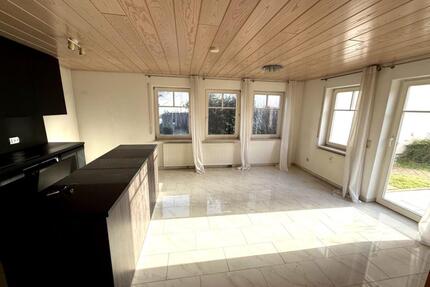 Schöne EG-Wohnung mit Terrasse & Einbauküche – ab sofort frei - Herrenberg