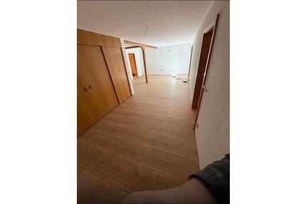 4-Zimmer Wohnung, Einbauküche, neues Bad, 90qm - Ötisheim