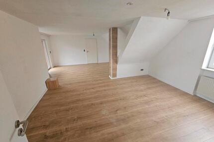 Geräumige 4-Zimmer Wohnung in Schwülper