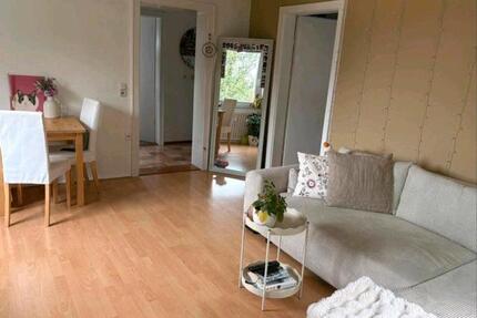 Ruhige 3-Zimmerwohnung mit Balkon - Hof Christiansreuth