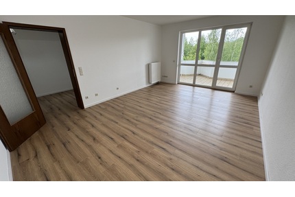 2 Raum Wohnung mit Balkon und Aufzug im ansprechendem Wohnumfeld in Gera