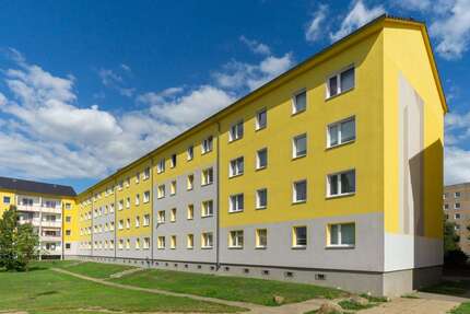 Wohnung zum Mieten in Schönebeck 324,60 € 64.92 m²