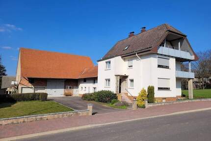 WEITLÄUFIG!!! Ein- Zweifamilienwohnhaus mit Zwischenbau, Scheune und 8206 m² Grundstück - Hohenroda Ausbach