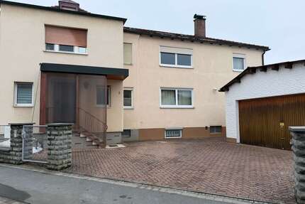 Haus zum Kaufen in Bayreuth 360.000,00 € 158.45 m²