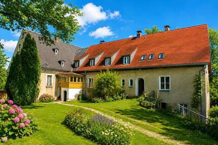 Haus zum Kaufen in Arzberg 390.000,00 € 500 m²