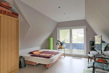 (EF1002_M) Göttingen: Northeim, preiswerte möblierte 3-Zimmer-Wohnung mit 2 Bädern, Balkon, PKW-Stellplatz und WLAN