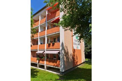 Großer Balkon zum Wohlfühlen - 335,00&nbsp;EUR Kaltmiete, ca.&nbsp; 62,26&nbsp;m&sup2; in Limbach-Oberfrohna (PLZ: 09212)