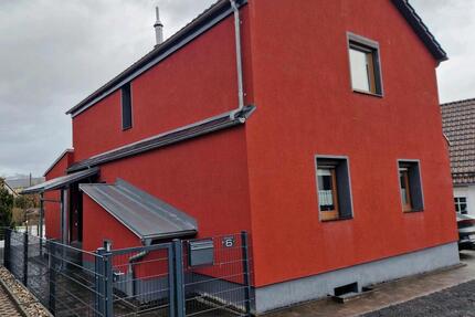 Einfamilienhaus Suhl Lautenberg mit eingezäunten Grundstück