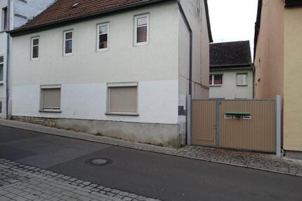 Rendite Objekt Mehrfamilienhaus in Hohenmölsen - Weißenfels
