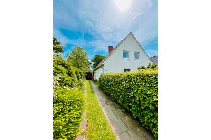Charmantes Einfamilienhaus im begehrten Ostseebad Laboe
