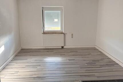 Helle 3 Zimmer wohnug mit Balkon in oberopfingen zu vermieten - Kirchdorf an der Iller