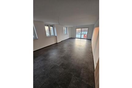 Kernsanierte 99qm Wohnung 3-ZKB ab sofort - Schenklengsfeld