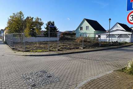 Grundstück zu verkaufen in Werder (Havel) 152.000,00 € 566 m²