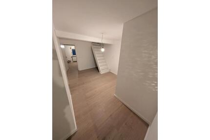 2,5 Zimmerwohnung mit Altbaucharme Bad Camberg Erbach