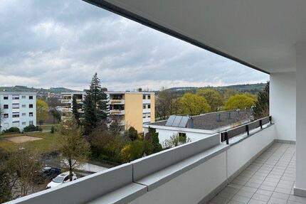 Schöne 4 Zimmer Wohnung Regensburg West - Komplettsaniert