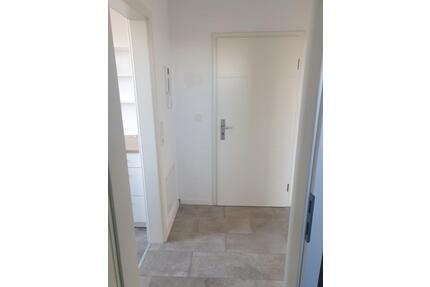 Renovierte Zweiraumwohnung mit eigenem Garten, Balkon und Einbauküche! - Dortmund Brackel