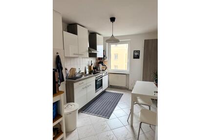 Attraktive, helle Wohnung in zentraler Lage - Halle (Saale) Büschdorf