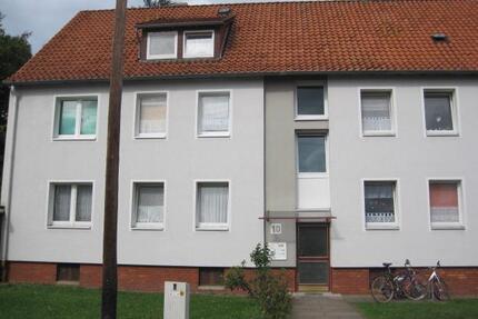 BARSINGHAUSEN - NAHE DEISTER: gemütliche 3-Zimmer-Dachgeschosswohnung mit ca. 49 m² sofort verfügbar