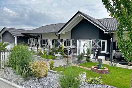 Haus zum Kaufen in Hofkirchen 720.000,00 € 258 m²