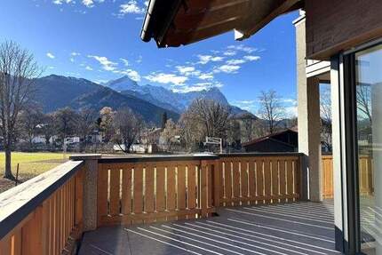 Garmisch-Partenkirchen: bezugsfertige Neubauwohnung mit unglaublichem Panoramablick und 2 Balkonen