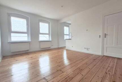 Attraktive 2-Zimmer-Wohnung mit EBK in Eberswalde - 47 m² im 3. OG mit Dielenboden & modernem Bad