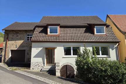 Haus zum Kaufen in Zeil 159.000,00 € 190 m²