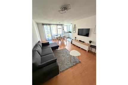 Möblierte 2,5 Zimmer Wohnung in 71640 LB mit Blick ins Grüne - Ludwigsburg