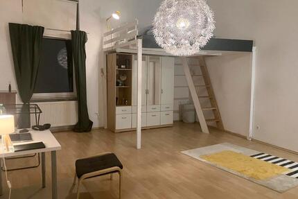 Großes 35qm WG-Zimmer mit 4 m hohen Decken, frei ab 15.04.26 - Wiesbaden