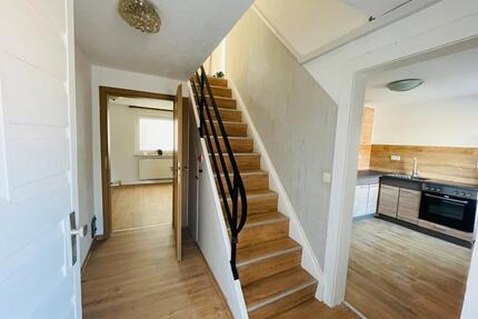 Doppelhaushälfte, Erstbezug nach Sanierung, zu vermieten - Schweinfurt Bellevue