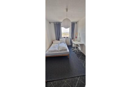 WG Zimmer in Braunschweig, am Hauptbahnhof, auf der 11. Etage, 13