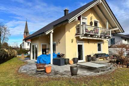Haus zum Kaufen in Tacherting 595.000,00 € 114.39 m²