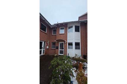 Keine Käuferprovision - Großes Reihenmittelhaus mit Carport in Gifhorn 