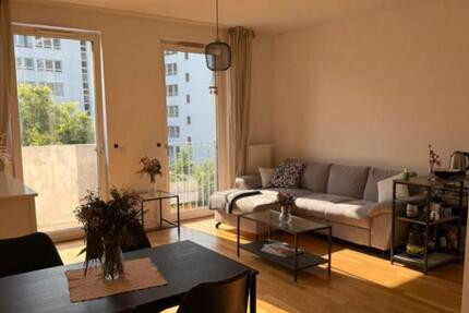 WG-Zimmer am Checkpoint Charlie - Berlin Friedrichshain-Kreuzberg