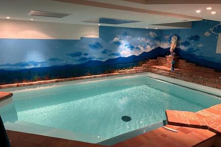 Haus mit Indoorpool - 2.100,00&nbsp;EUR Kaltmiete, ca.&nbsp; 150,00&nbsp;m&sup2; in Neuburg an der Donau (PLZ: 86633)