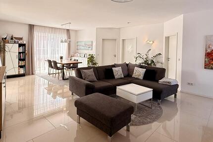 4-Zimmer Wohnung, 114 qm, mit EBK und gehobener Ausstattung - Wiesbaden Biebrich