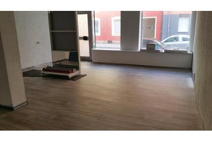 Laden SedanstraßeNähe NOC - 465,00&nbsp;EUR Kaltmiete, ca.&nbsp; 50,00&nbsp;m&sup2; in Weiden in der Oberpfalz (PLZ: 92637)